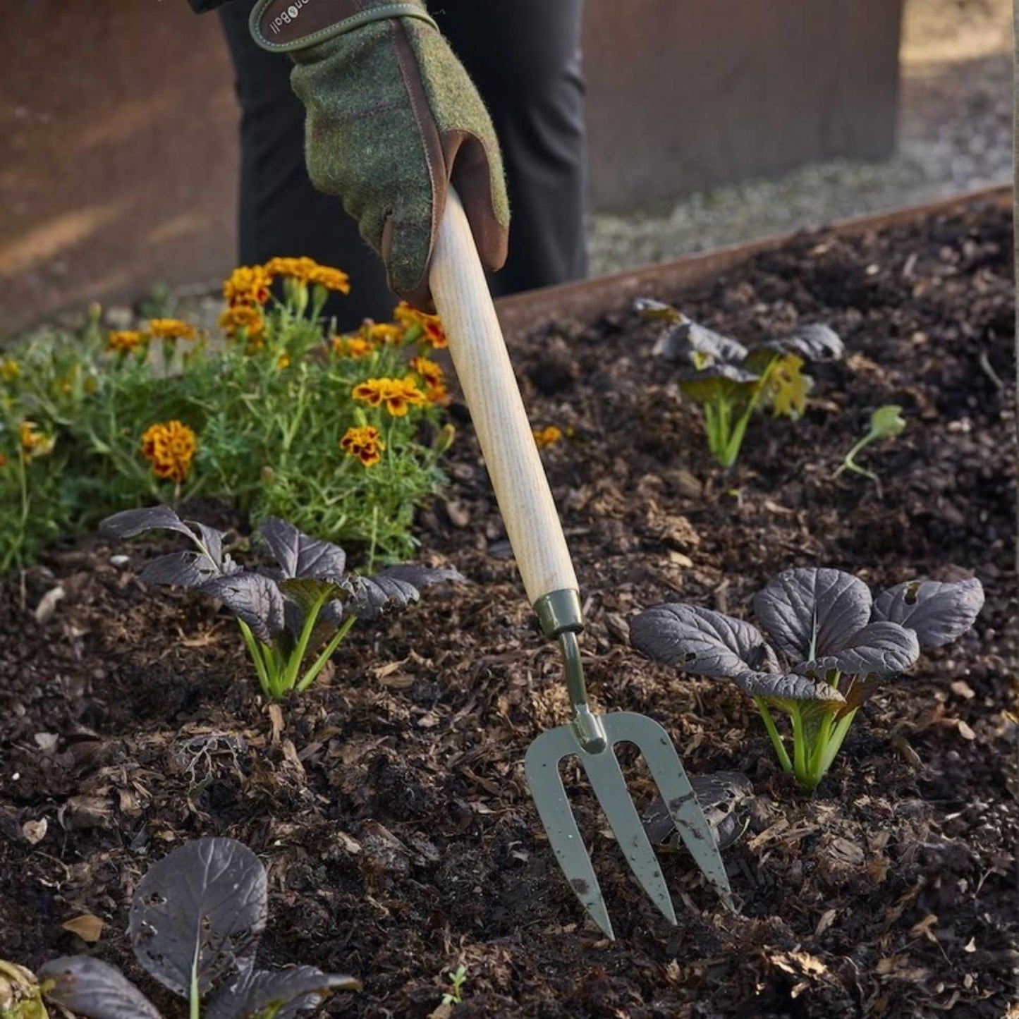 Burgon & Ball BoronGreen Mid Handled Fork Home & Garden > Garden Tools > Hand Tools - Minimalist Gardener