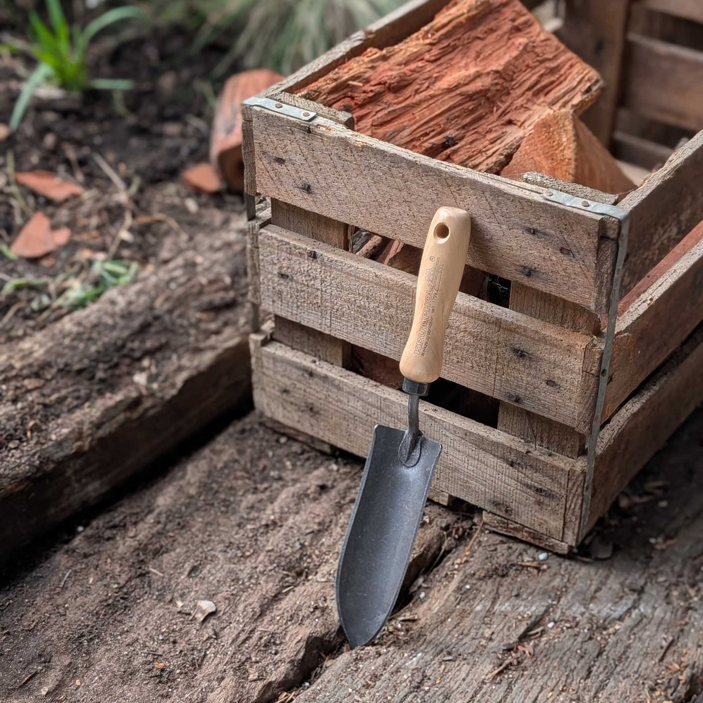 Hand - Forged Slim Trowel Home & Garden > Garden Tools > Hand Tools - Minimalist Gardener
