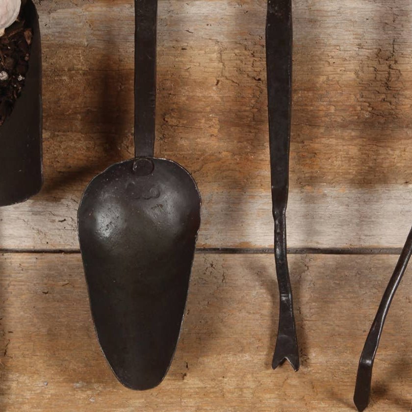 Hand Tool Forged Iron Garden Weeder Home & Garden > Garden Tools > Hand Tools - Minimalist Gardener