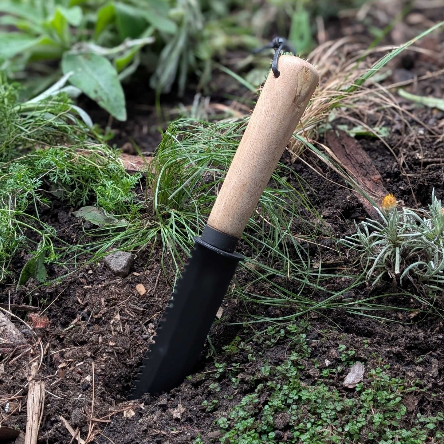 Hori Hori Gardening Knife Home & Garden > Garden Tools > Hand Tools - Minimalist Gardener