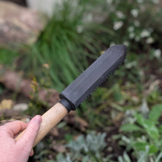 Hori Hori Gardening Knife Home & Garden > Garden Tools > Hand Tools - Minimalist Gardener