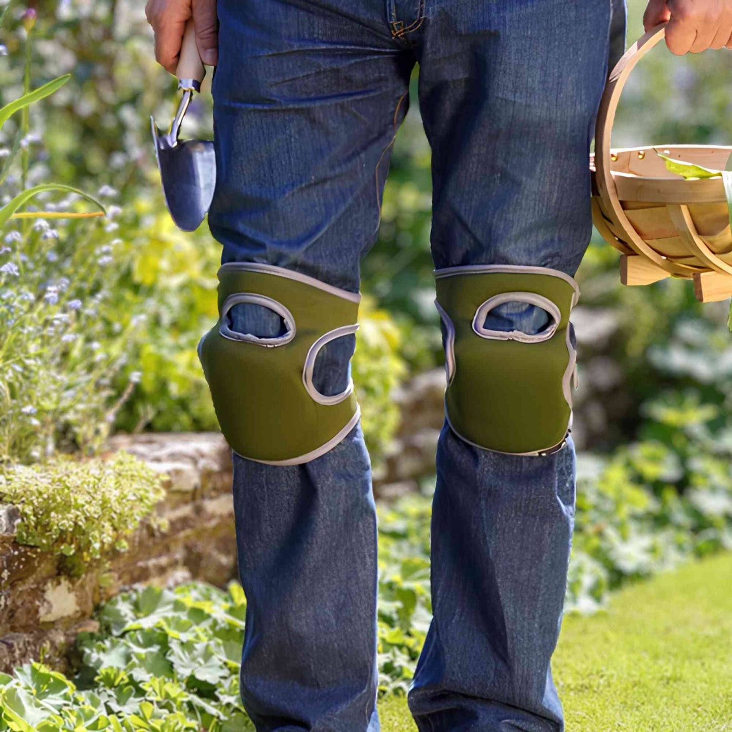 Burgon & Ball Kneelo® Gardening Knee Pads | Moss > Home & Garden > Gardening Accessories > Personal Care > Garden Kneelers - Minimalist Gardener