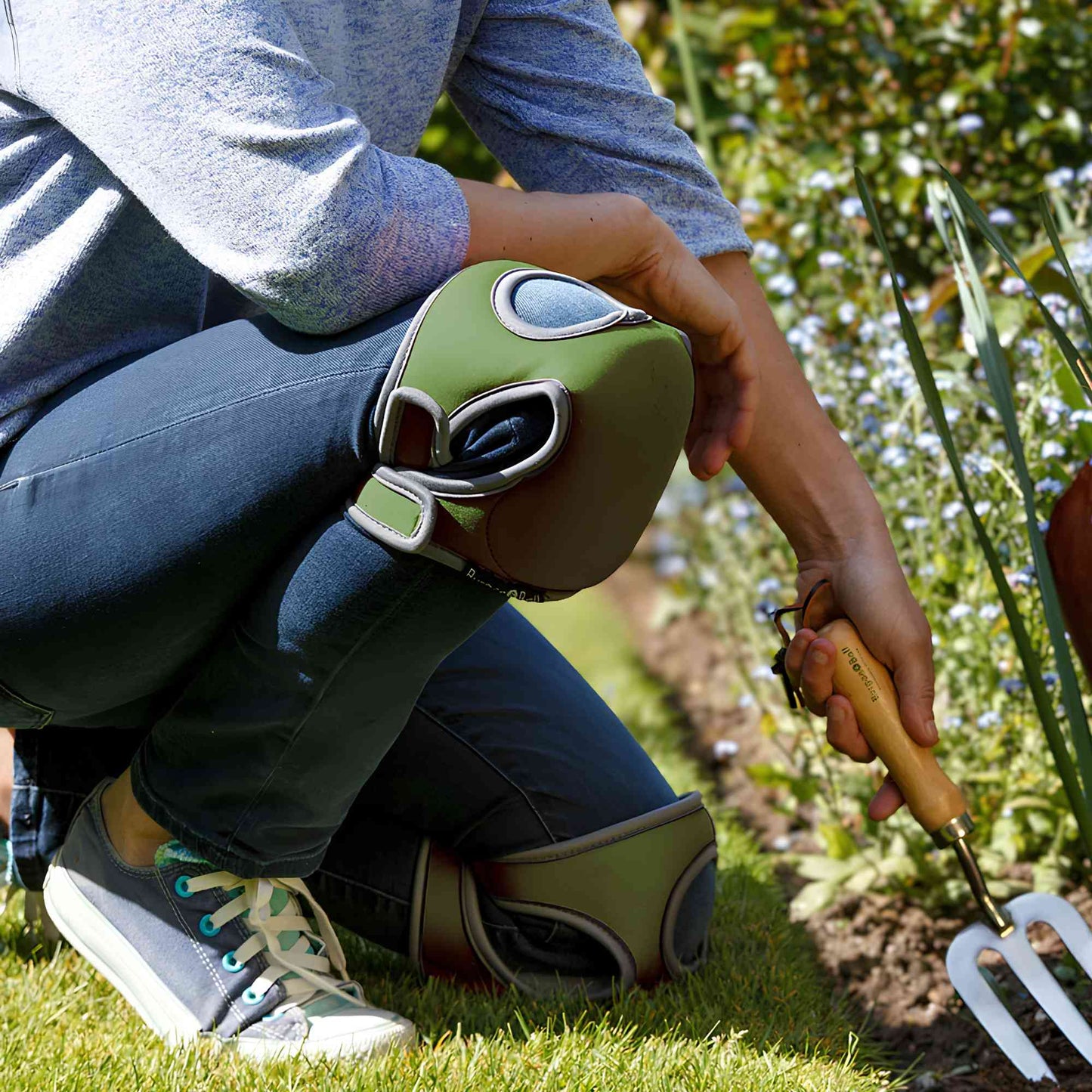 Burgon & Ball Kneelo® Gardening Knee Pads | Moss > Home & Garden > Gardening Accessories > Personal Care > Garden Kneelers - Minimalist Gardener
