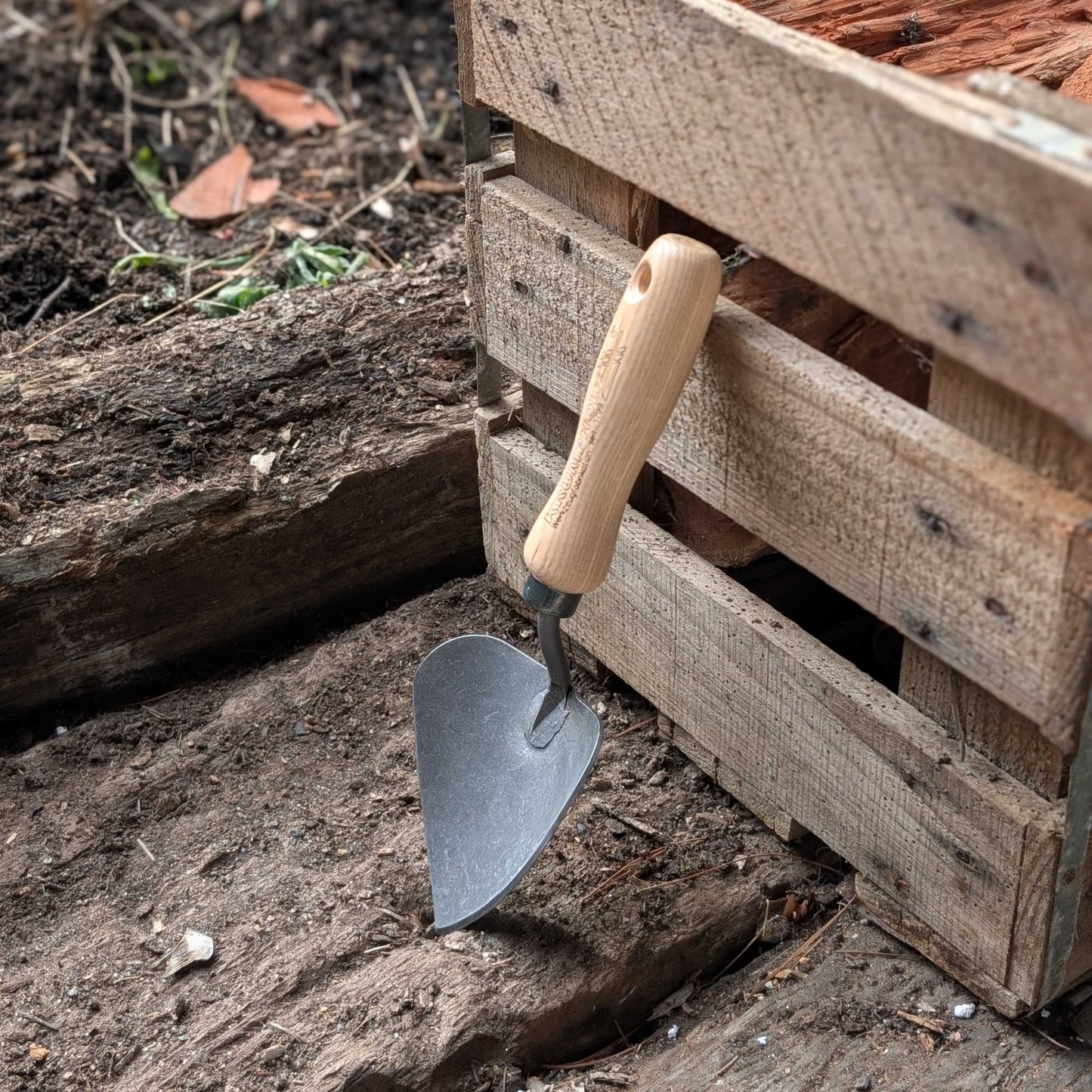 Hand - Forged Pot Trowel Home & Garden > Garden Tools > Hand Tools - Minimalist Gardener