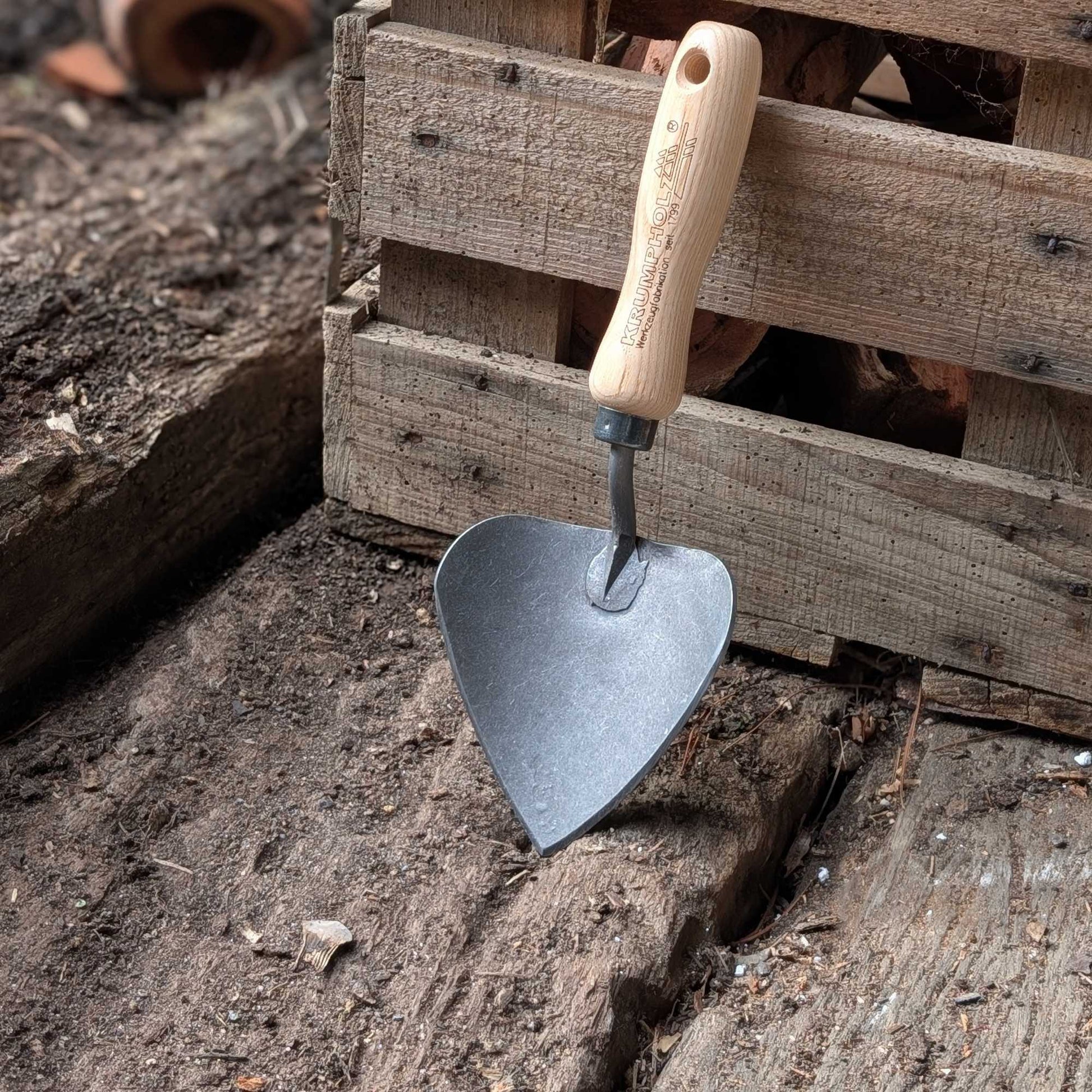 Hand - Forged Pot Trowel Home & Garden > Garden Tools > Hand Tools - Minimalist Gardener