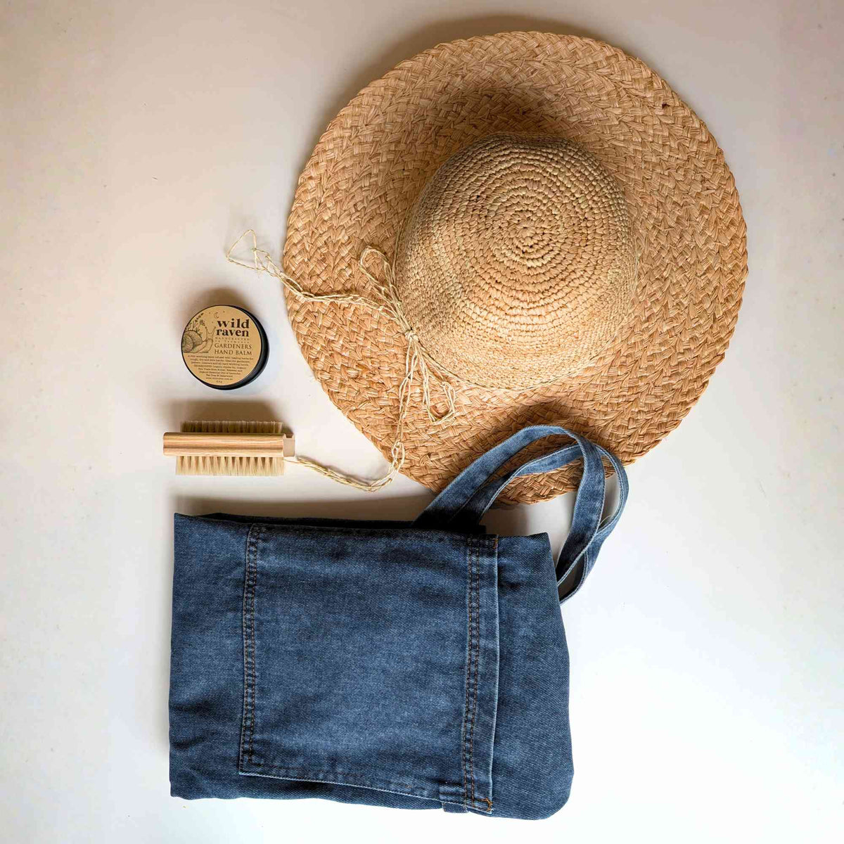 Gardener's Rescue Gift Pack Home & Garden > Hand Balm Sunhat Nail Brush and Apron - Minimalist Gardener