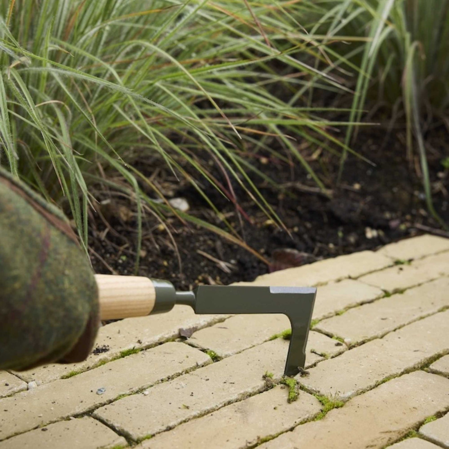 Burgon & Ball BoronGreen Block Paving Knife Home & Garden > Garden Tools > Hand Tools - Minimalist Gardener