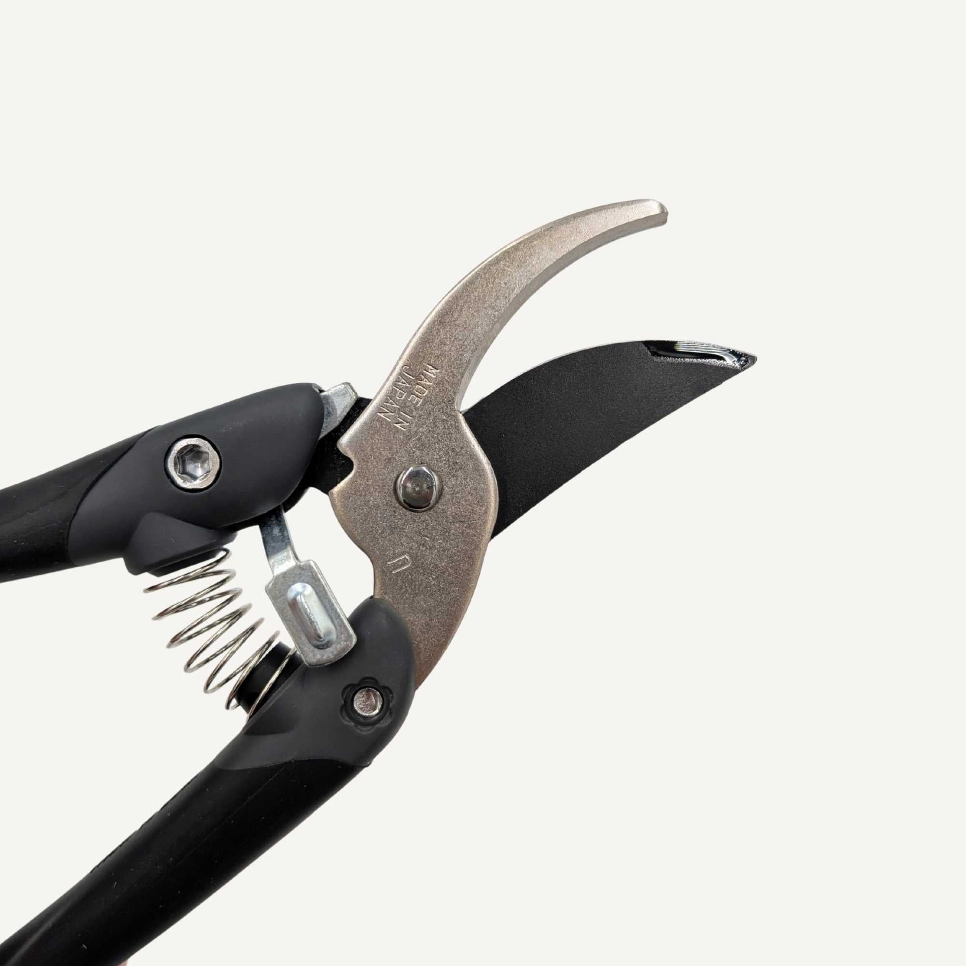 Chikamasa Japanese JP - 3000FBK Florist Pruner Home & Garden > Garden Tools > Shears - Minimalist Gardener
