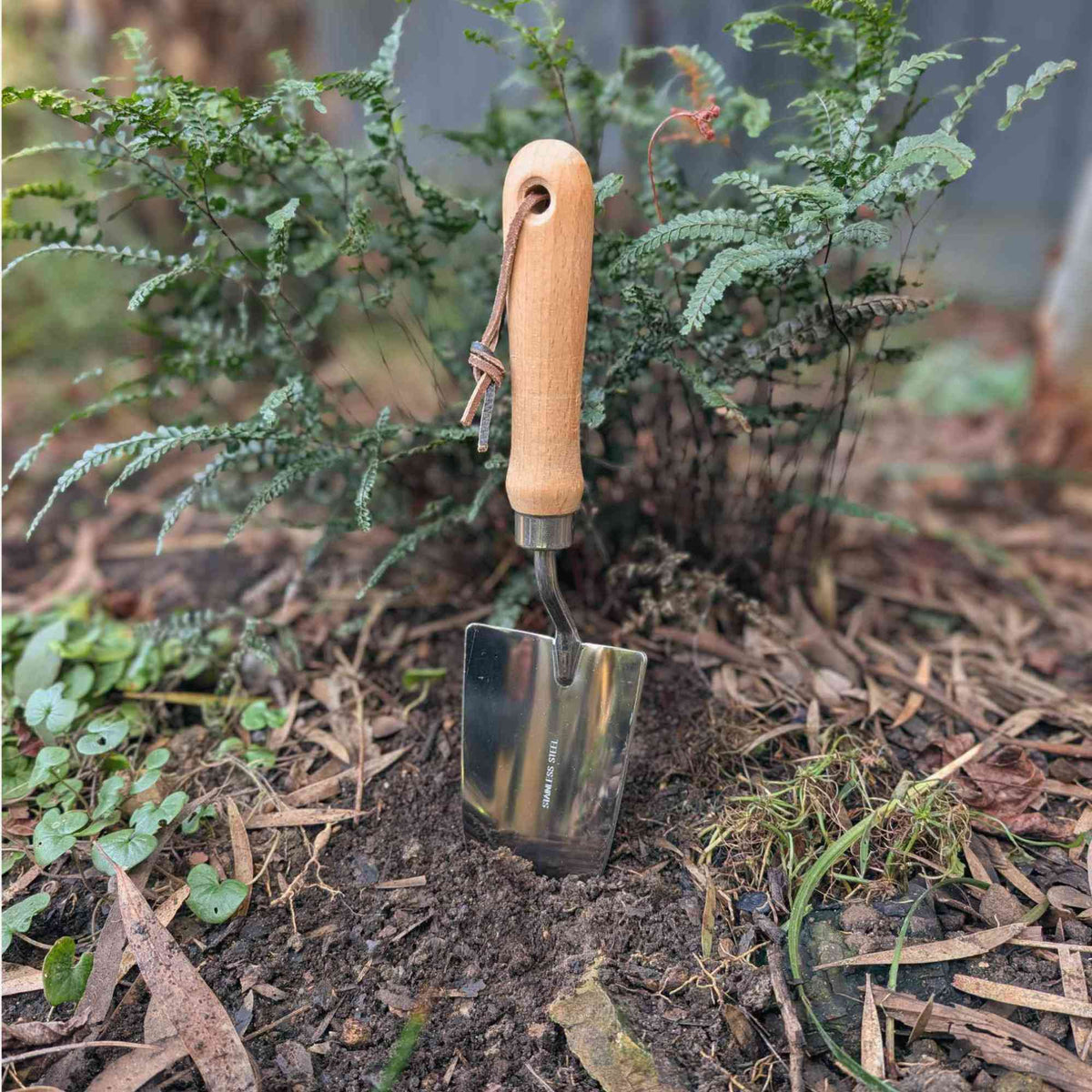 Hand Trower Hand Tool Garden Trowel Natural | Minimalist Gardener