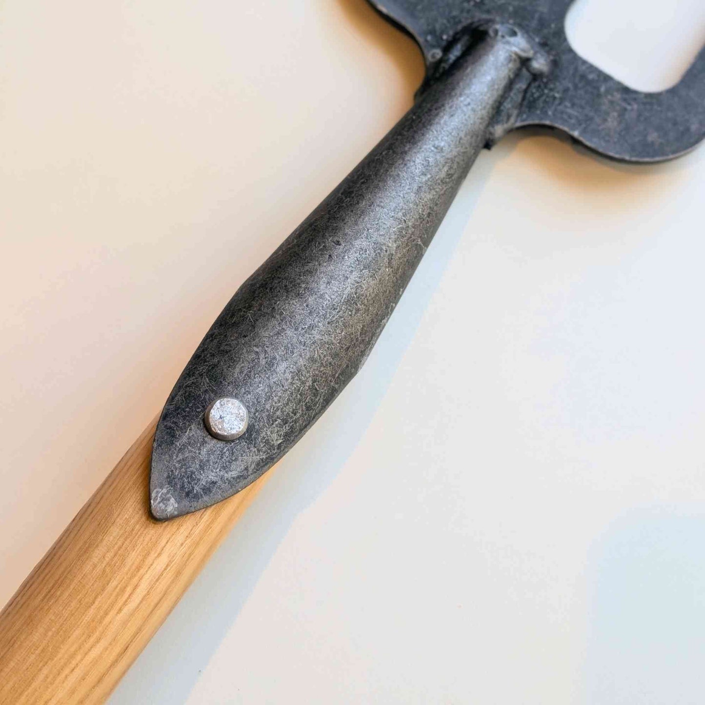 Krumpholz Hand-Forged Mid-Reach Hand Fork | 45cm Home & Garden > Garden Tools > Hand Tools - Minimalist Gardener