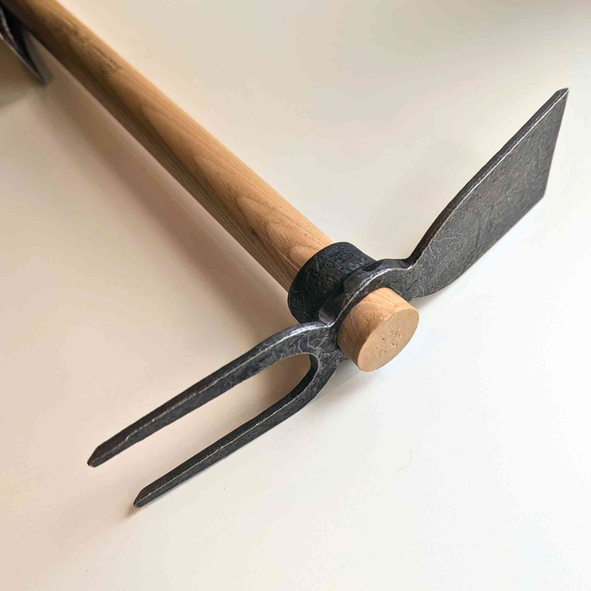Krumpholz Hand-Forged Small Fork Hoe | 40cm Home & Garden > Garden Tools > Hand Tools - Minimalist Gardener