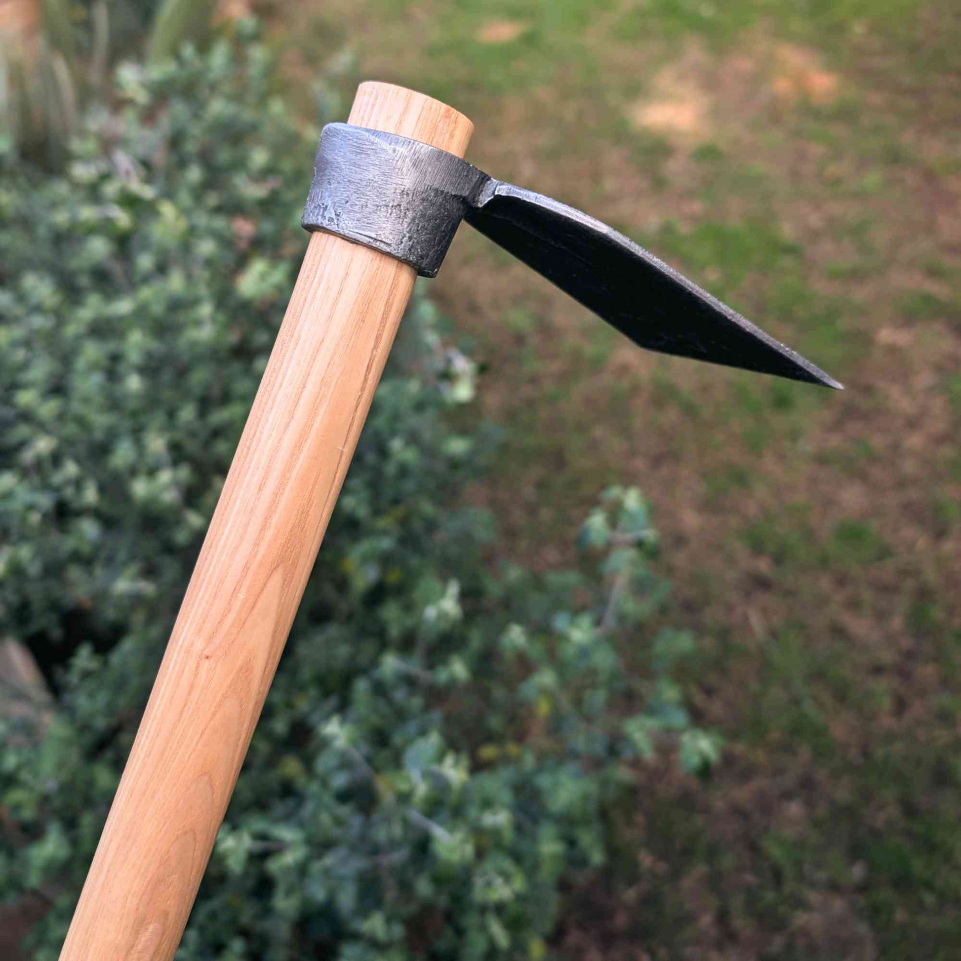 Krumpholz Hand-Forged Small Hand Hoe | 40cm Home & Garden > Garden Tools > Hand Tools - Minimalist Gardener