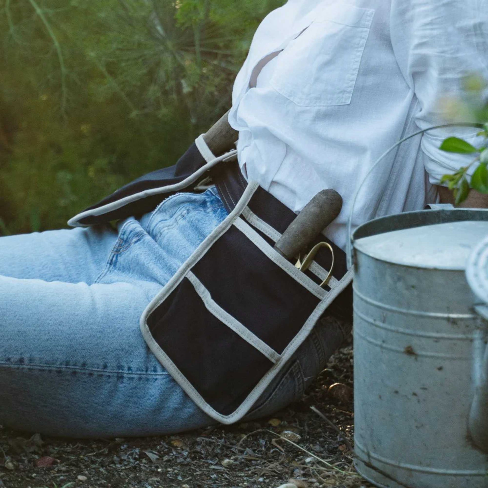 Le Sac Gardening Belt Navy Taupe Garden Organisation > Storage > Storage Bag - Minimalist Gardener