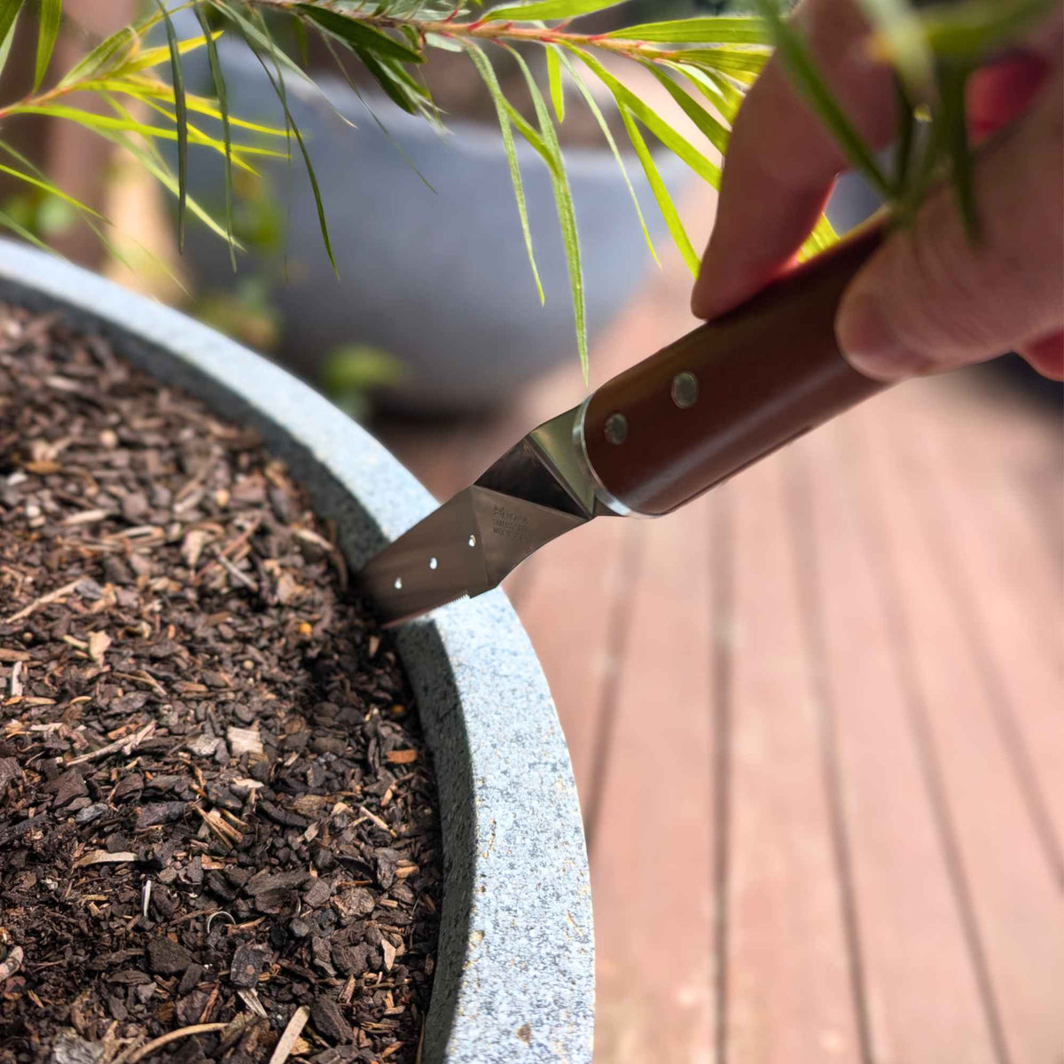 Nisaku 1201 Stainless Steel Garden Knife | Repotting Master Home & Garden > Garden Tools > Gardening Tools - Minimalist Gardener