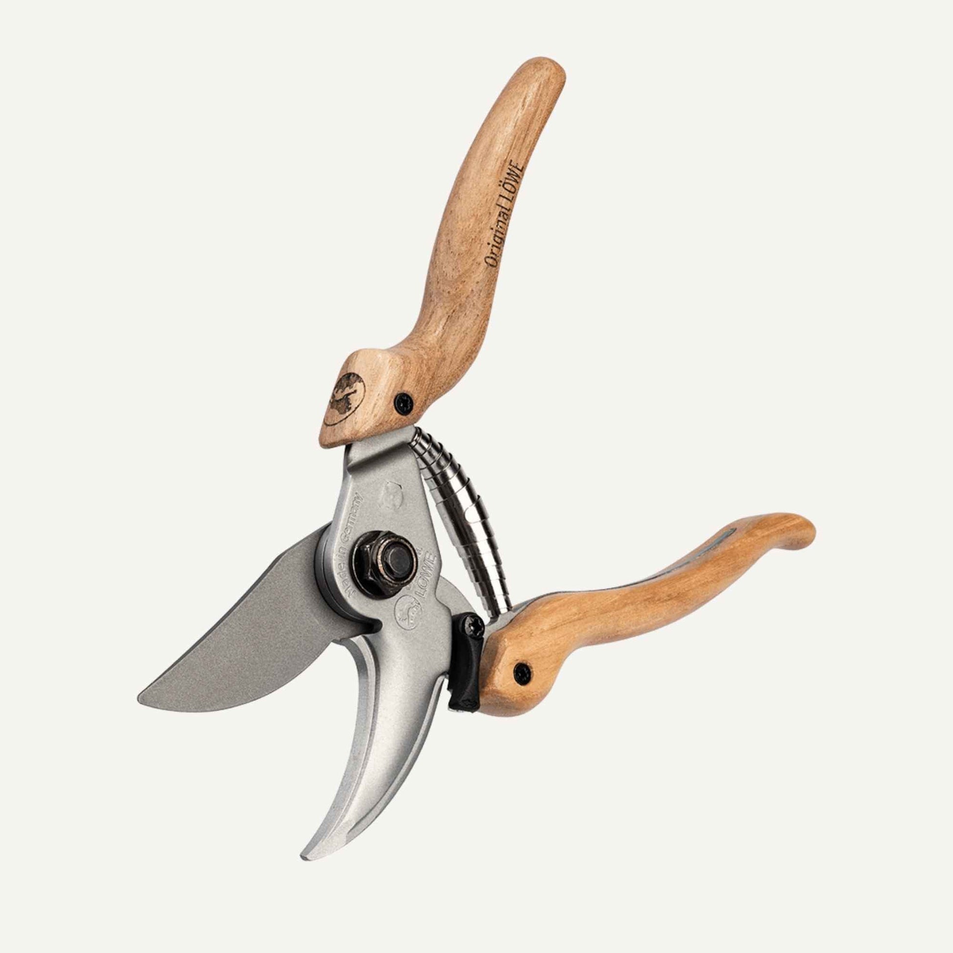 Original LÖWE Natural 9.107 Professional Bypass Secateurs Home & Garden > Garden Tools > Shears - Minimalist Gardener