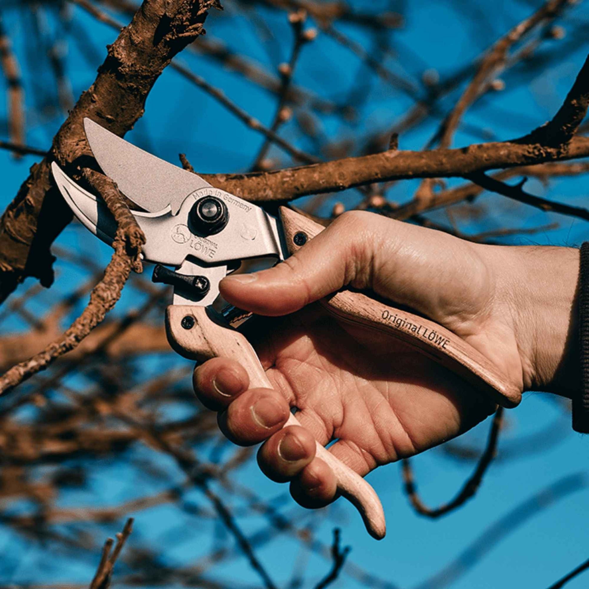 Original LÖWE Natural 9.107 Professional Bypass Secateurs Home & Garden > Garden Tools > Shears - Minimalist Gardener