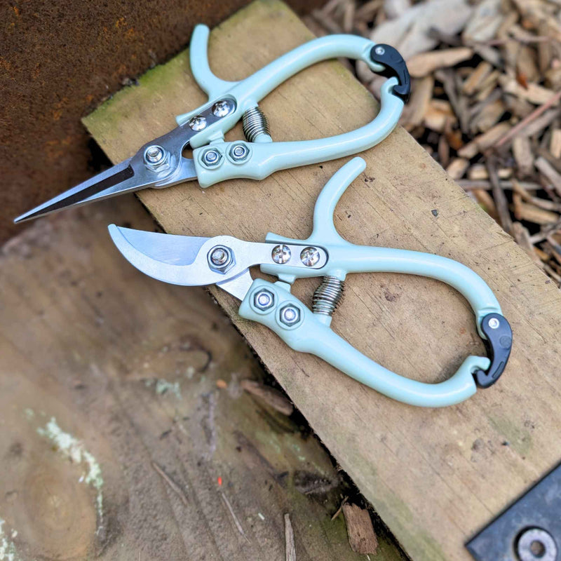 Pruning Shears | Ergonomic Garden Scissors Home & Garden > Garden Tools > Shears - Minimalist Gardener