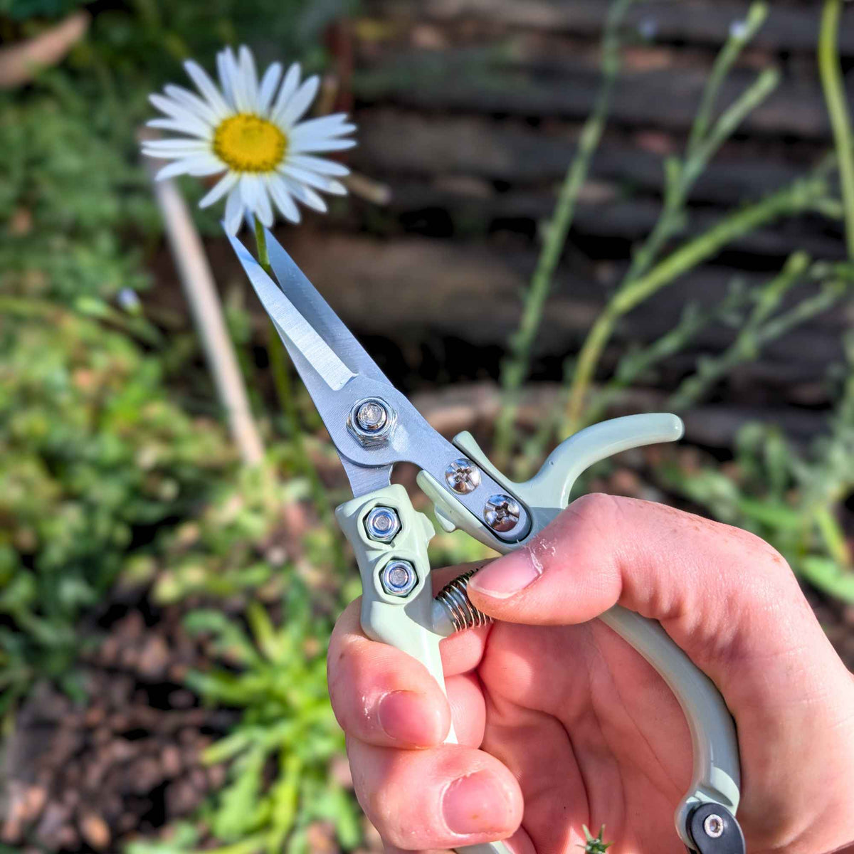 Pruning Shears | Ergonomic Garden Scissors Home & Garden > Garden Tools > Shears - Minimalist Gardener