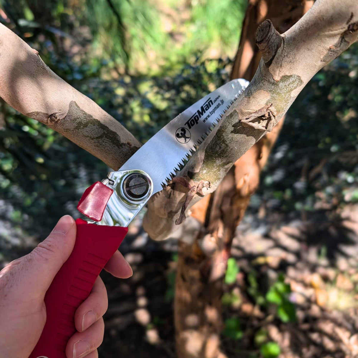 Topman Japanese 120mm Folding Pocket Saw | Red Home & Garden > Garden Tools > Pruning - Minimalist Gardener