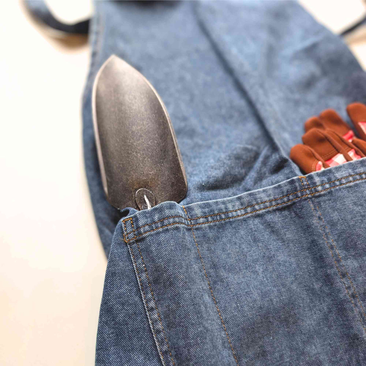 Washed Cotton Denim Gardening Apron | Dark Blue Home & Garden > Personal Protection > Gardening Apron - Minimalist Gardener